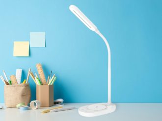 LED stolná lampa OCTAVIA 7W stmievateľná s bezdrôtovým nabíjaním