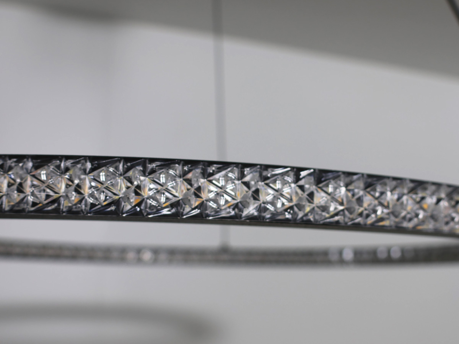LED závesné svietidlo s diaľkovým ovládačom 150W - TA2314/B – Obrázok 4